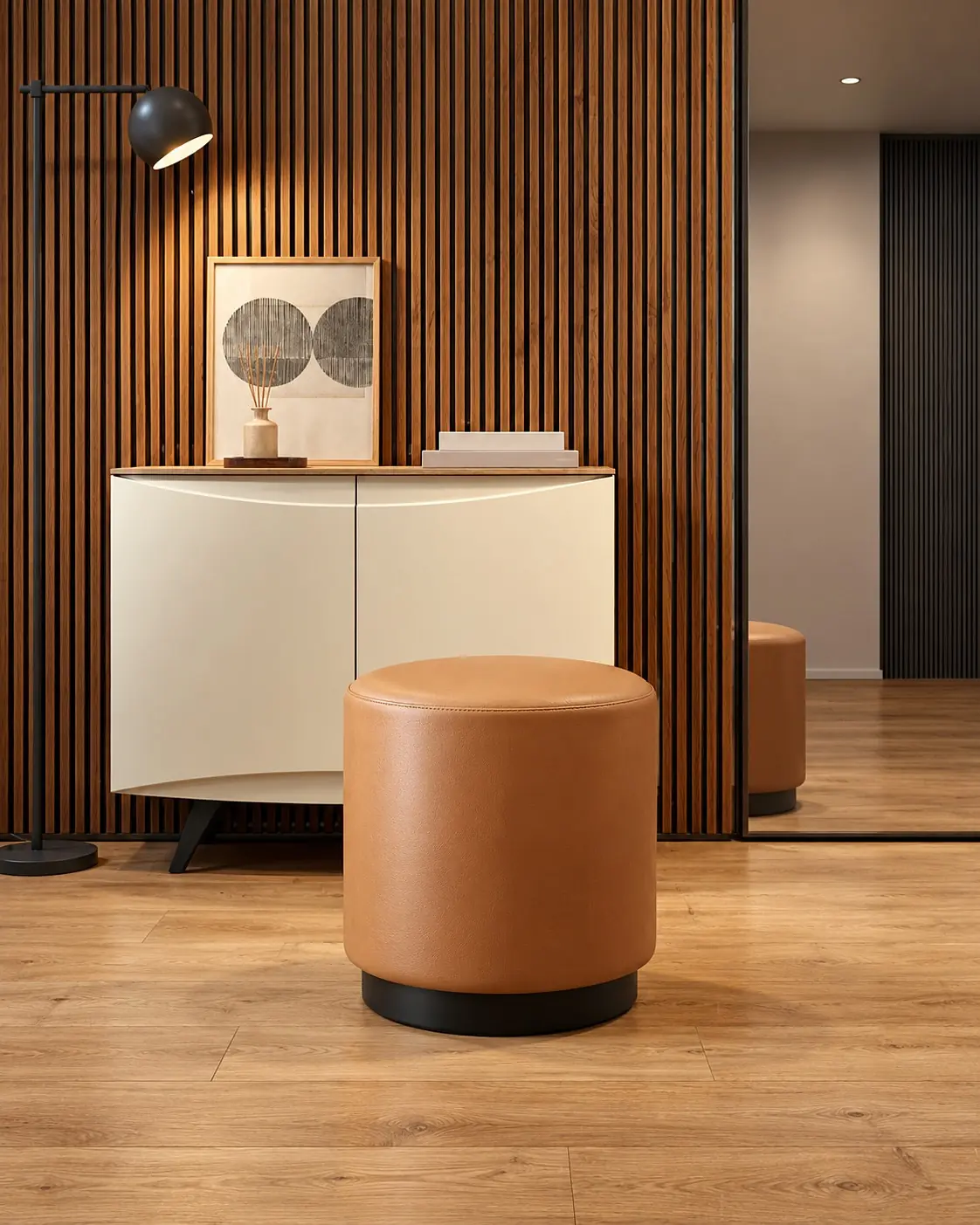 Corvo Stool
